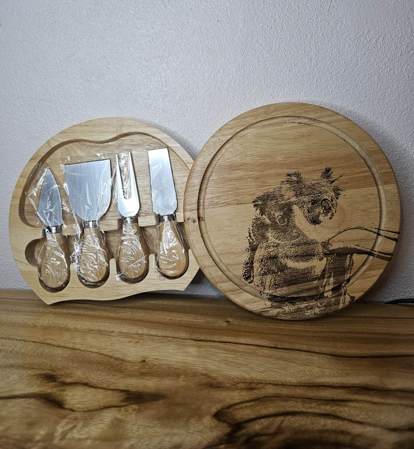 Koala & Joey Australian Native Engraved Cutting Chopping Cheese Serving Board with 4 Knives Set