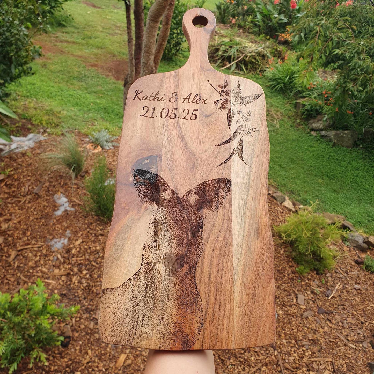 Eastern Grey Kangaroo and Eucalyptus Engraved With Personalisation Australian Native Hardwood Chopping/Cutting/Serving Paddle Board